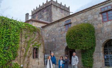 Palacio de Fefiñanes winery visit and tasting