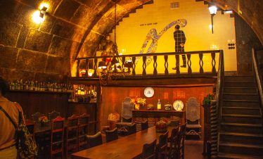 Niepoort Porto wine cellar