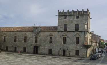 Albariño vineyards in Cambados visited during a Private Albariño Tour Fefiñanes Palace