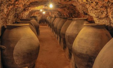 Colmebar de Oreja Caves